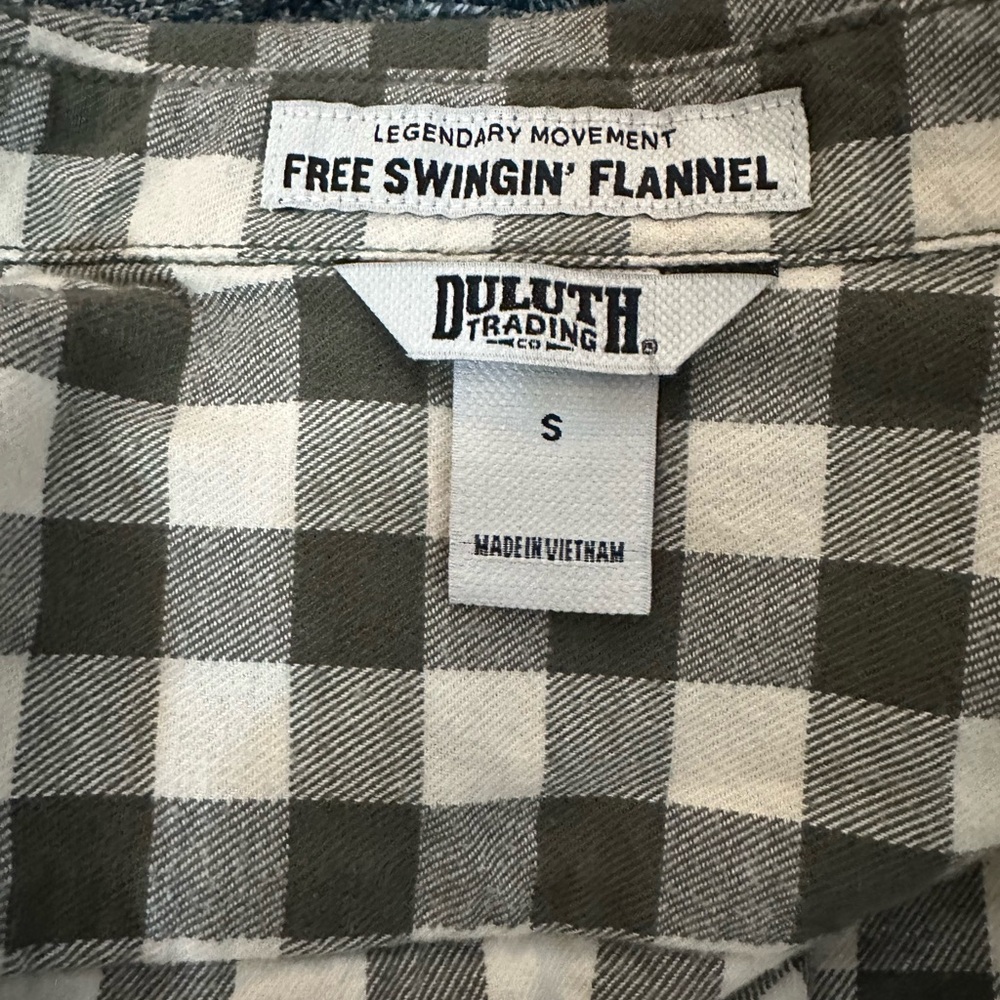 Duluth Trading Co Olive Green and Cream Buffalo Check Flannel Shirt - S - Picture 3 of 3